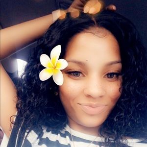 Meet your Posher, Simone